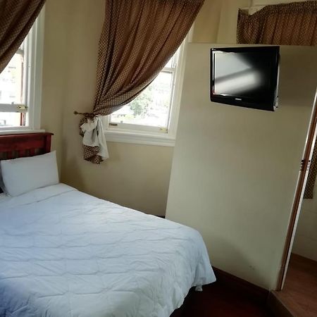 Victoria Hotel Pretoria-Noord エクステリア 写真
